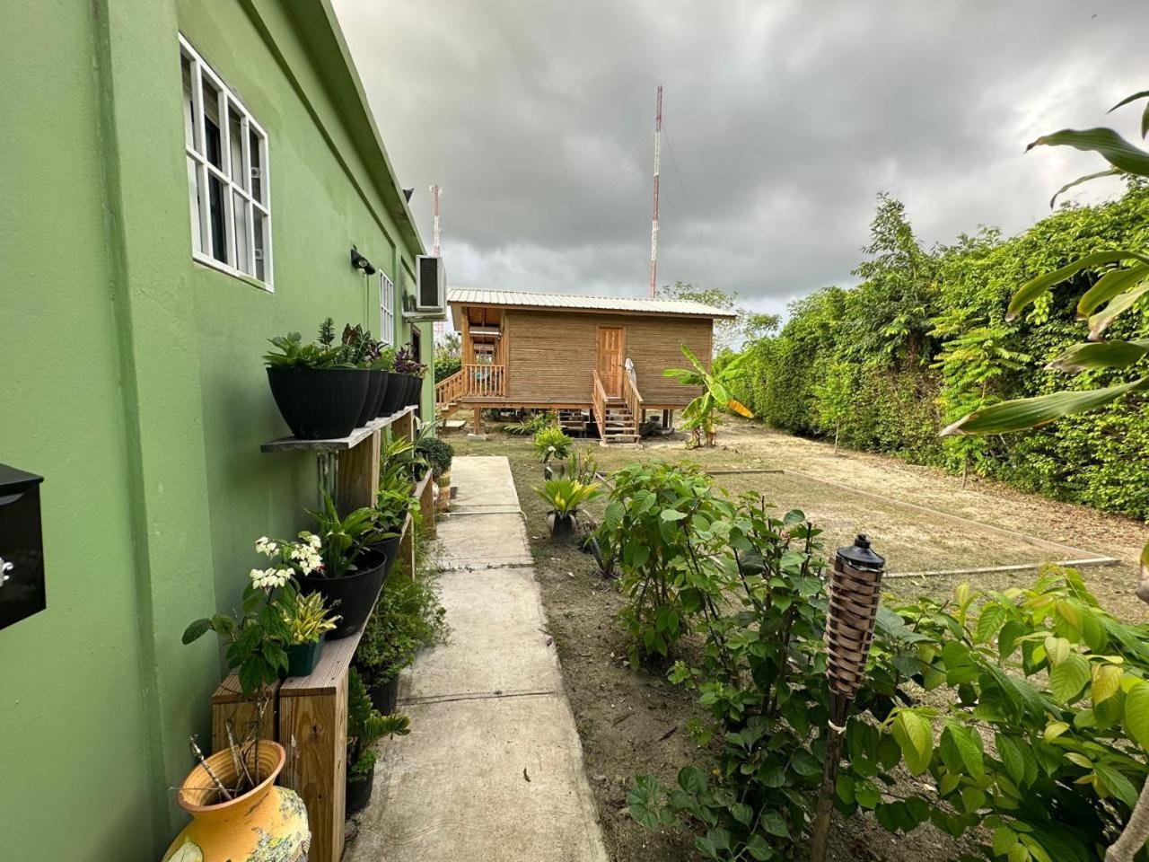 Tuquil-Ha Bed and Breakfast Ladyville Εξωτερικό φωτογραφία