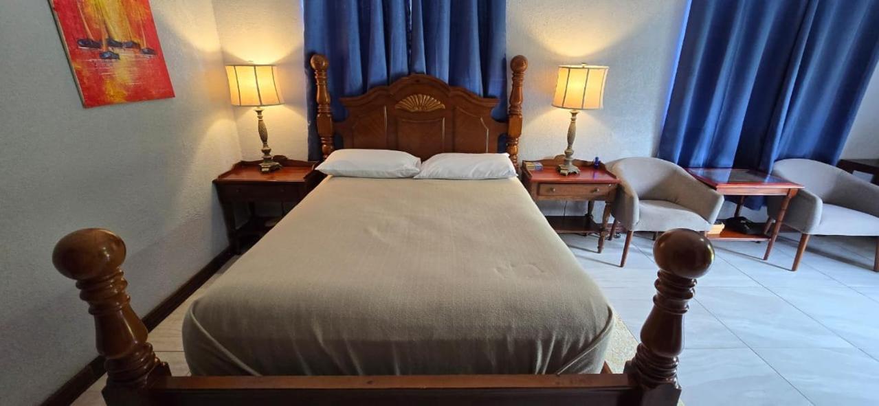 Tuquil-Ha Bed and Breakfast Ladyville Εξωτερικό φωτογραφία