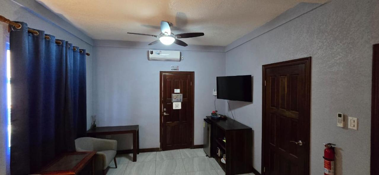 Tuquil-Ha Bed and Breakfast Ladyville Εξωτερικό φωτογραφία